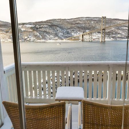 Tjeldsundbrua Maritim Villa Evenskjer Exterior photo